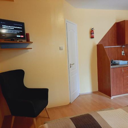 Aqua Apartman Gyula Exterior foto