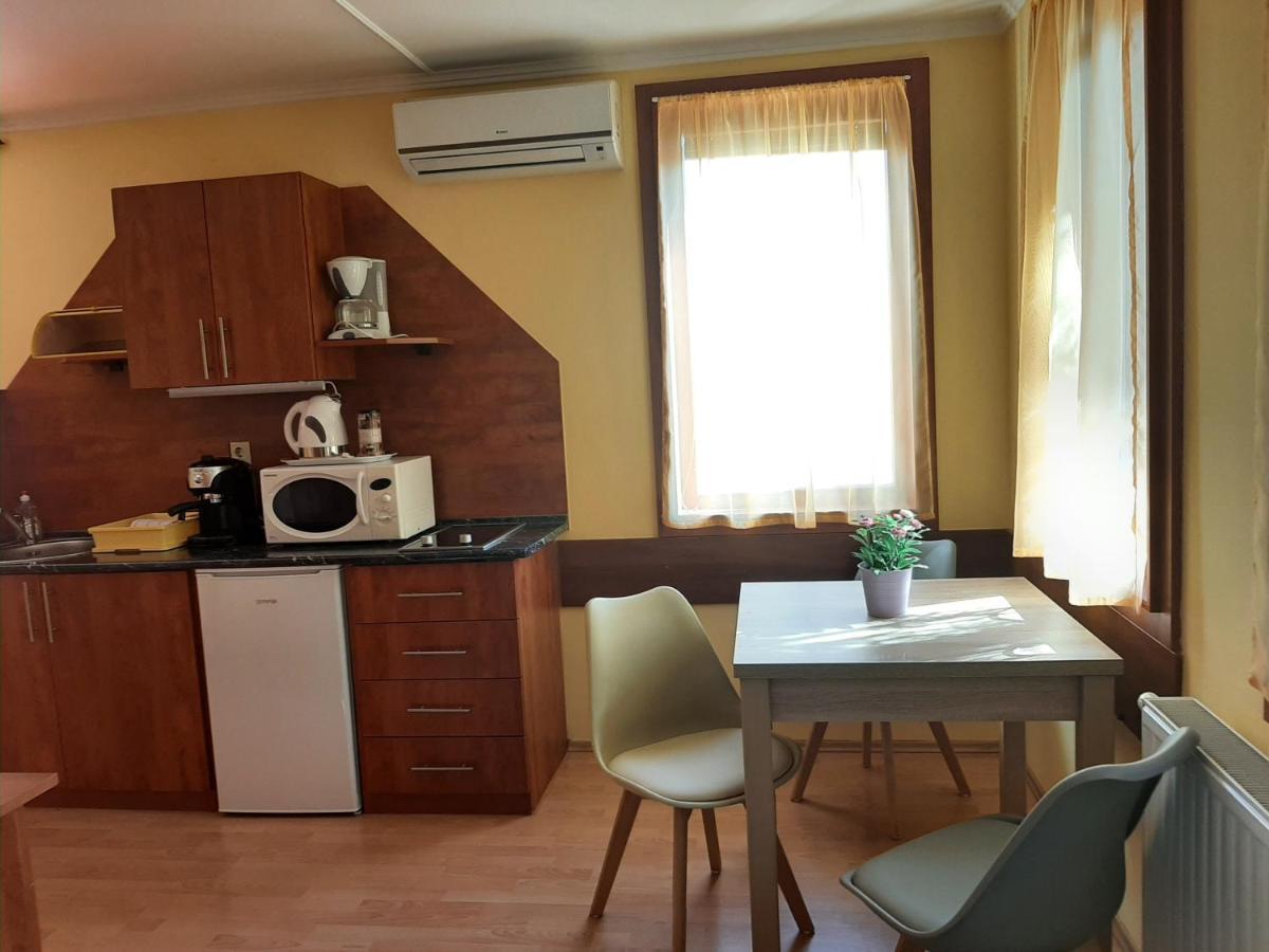 Aqua Apartman Gyula Exterior foto