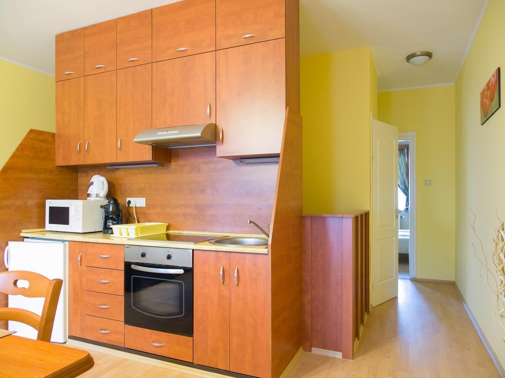 Aqua Apartman Gyula Zimmer foto