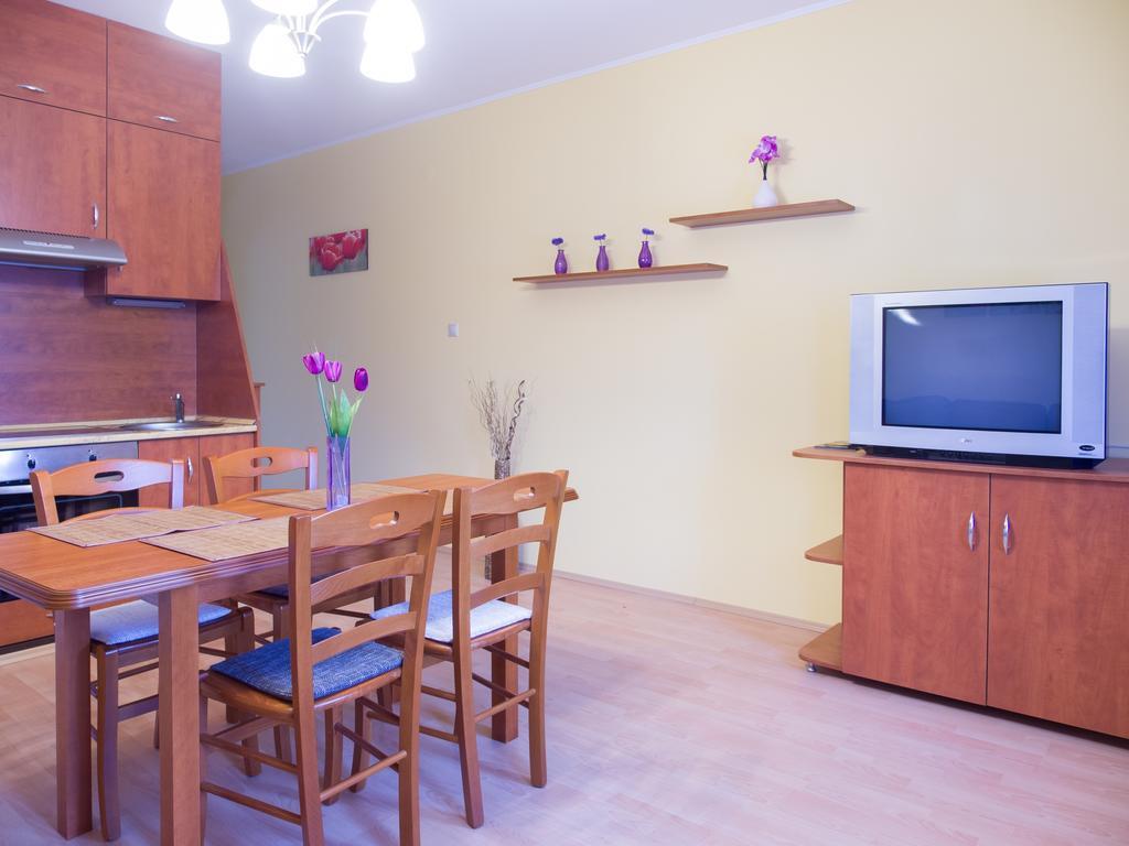 Aqua Apartman Gyula Zimmer foto