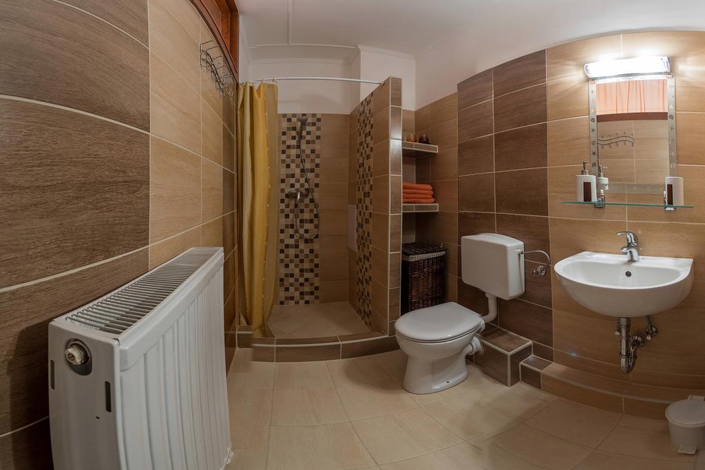 Aqua Apartman Gyula Exterior foto